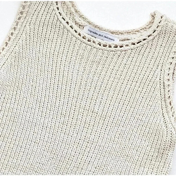 Cupcakes and Cashmere Paxton Chunky Knit Lace Up Sleeveless Sweater Size Small - Picture 3 of 5